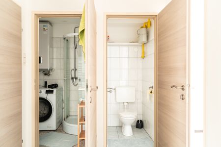 Helle 2-Zimmer-Wohnung mit Einbauküche im Herzen von Linz - Foto 5