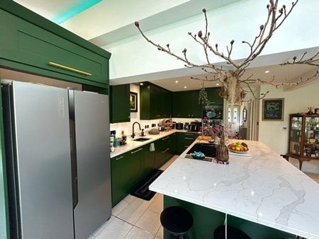Emerson Valley MK4, Milton Keynes - Photo 2