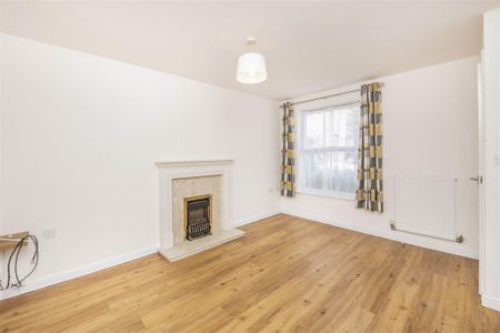 3 bed House - Detached To Let - Photo 3