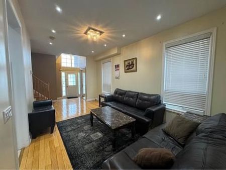 For Lease - 866 Khan Crescent, Mississauga, Ontario - Photo 5