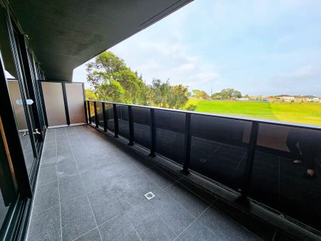 “Spacious modern 2 bedroom apartment in Hurstville “Beyond”” - Photo 3