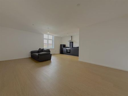 Toto House, Bolton - Photo 2