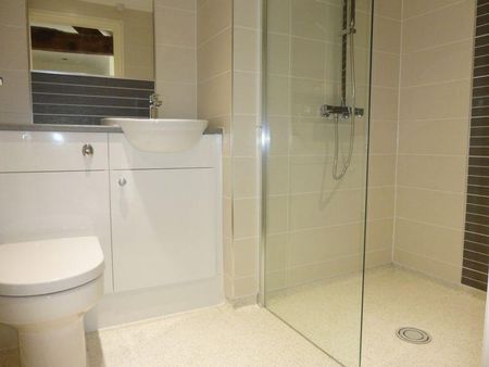 2 bedroom apartment to rent - Photo 5