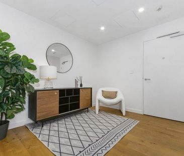 CITY VIEWS = CONTEMPORARY, LUXURIOUS AND EXCEPTIONALLY LOCATED - Photo 2