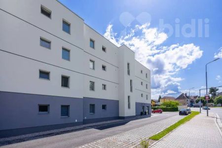 Pronájem nového bytu 2+kk s balkonem, 49 m - Фото 2