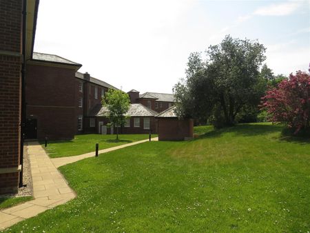 2 bed Flat for let - Photo 4