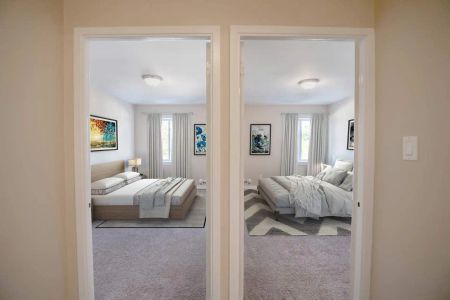 Hyde Park House — 2 Bedroom - Photo 3