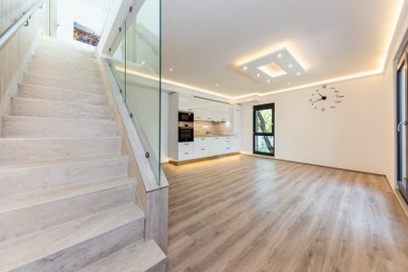 Modern duplex apartment for rent - Photo 2