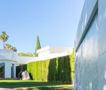 Luxury Villa for rent in The Golden Mile, Spain - Photo 1