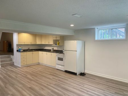 For Lease - 42 Arkona Drive, Toronto, Ontario - Photo 5