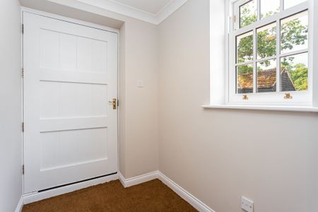 Norwood Hill, Horley, RH6 - Photo 5