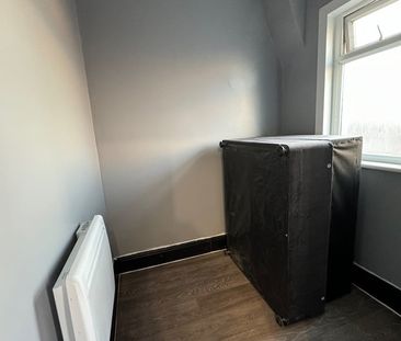 1 Bed Flat, Hothfield Road, CH44 - Photo 1