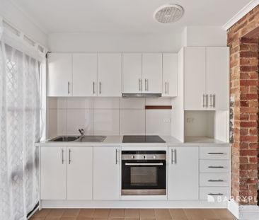 Charming Two-Bedroom Home in the Heart of Carlton North - Photo 3