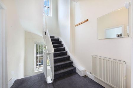 3 bedroom flat to rent - Photo 5
