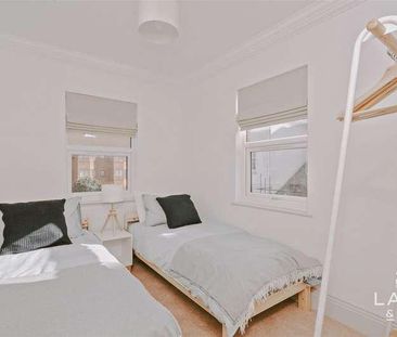 Cliff Road, Dovercourt, CO12 - Photo 3