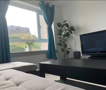 1 Bed Flat, Viewcraig Gardens, EH8 - Photo 1
