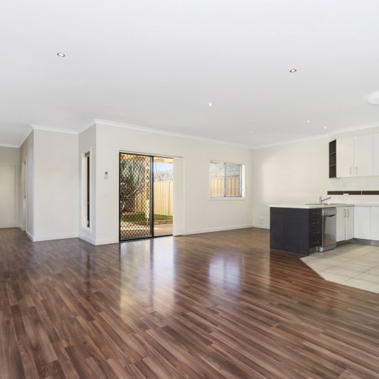 Great Modern Townhouse - Photo 1