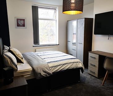 8 Lovely En-suite Double Rooms - Photo 4