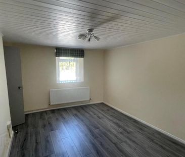 62 Edendarriff Road, Ballynahinch, BT24 8NP - Photo 3