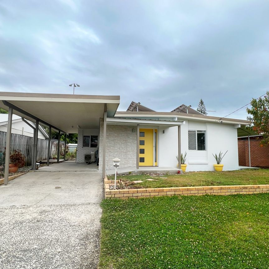 Charming 4-Bedroom House in West Ballina - Photo 1