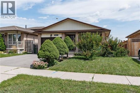 1077 UPPER SHERMAN Avenue Unit# Upper, Hamilton, Ontario, L8V4R9 - Photo 4