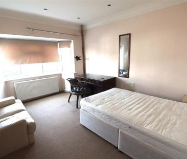 House share to rent - Photo 2