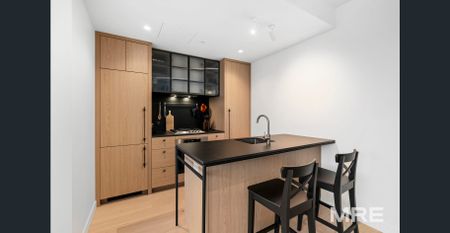 Furnished high-rise living with spectacular city views - Photo 5