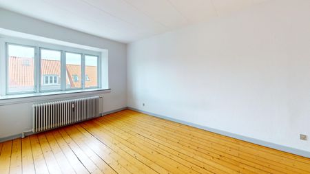 <b>Stor og delevenlig 4-værelses i vestbyen!</b><br> - Foto 5