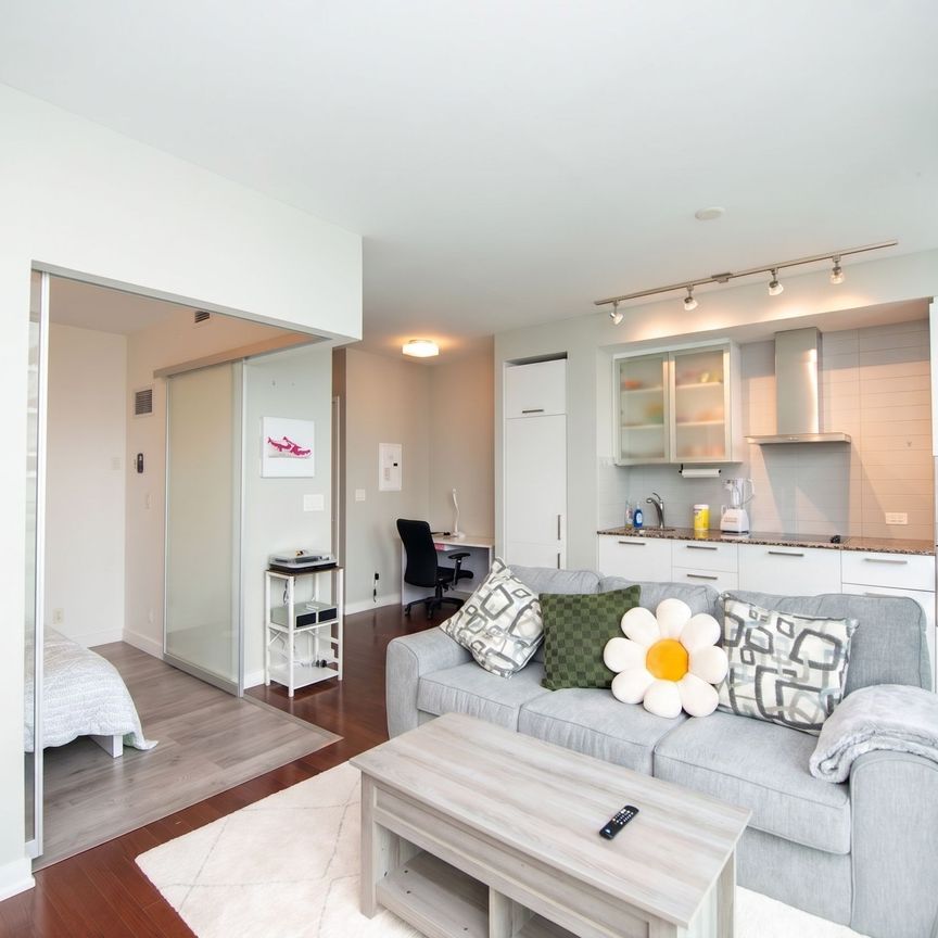 For Lease - 12 York Street Unit# 4111, Toronto, Ontario - Photo 1