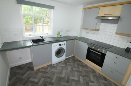 2 bedroom flat to rent - Photo 5