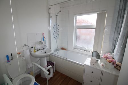 Property for rent - Photo 4