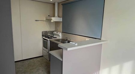 Cosy Family Home - Photo 2