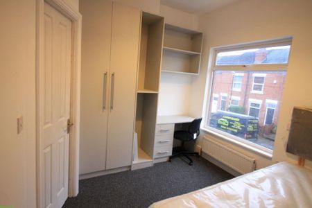 4 bedroom terraced house to rent - Photo 4