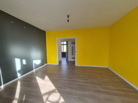 Location Appartement 3 pièces 72m² TOURCOING 59200 - Photo 2