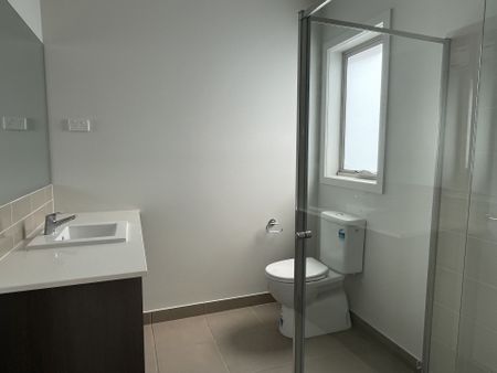 FOUR BEDROOM HOME ! - Photo 3