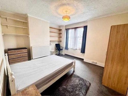 3 bedroom house share to rent - Photo 1