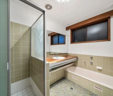 Delightful Family Home - Photo 4
