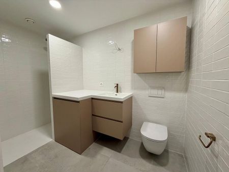 Bel appartement haussmannien le quartier de la Servette - Photo 3