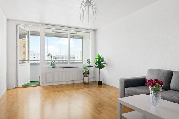 Hagalundsgatan, Solna - Foto 1