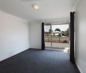 36 Morris Road, Woodend - Photo 2
