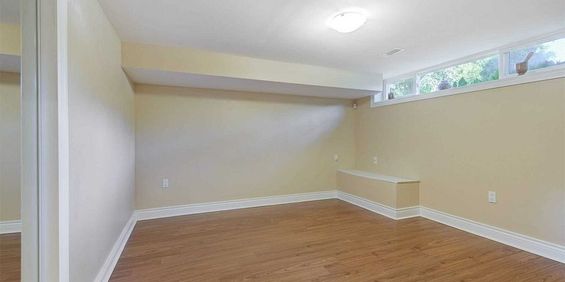 For Lease - 44 Richardson Drive, Aurora, Ontario - Photo 3