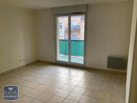 Location Appartement 2 pièces 41m² LA FERTE GAUCHER 77320 - Photo 3