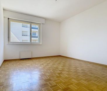Appartement lumineux de 2 pièces au 3ème étage avec ascenseur - Foto 2