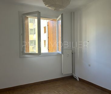 T3 CINQ AVENUES 4èmeDans semi-récent, 4ème étage avec ascens - Photo 2