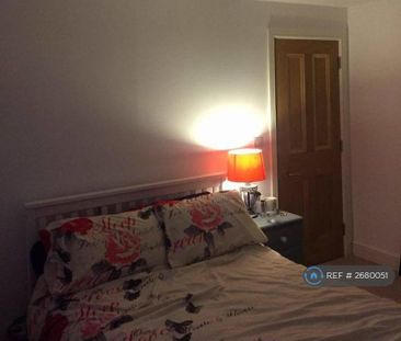 1 bedroom in a house share to rent - Photo 5