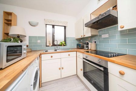 1 bedroom flat to rent - Photo 3