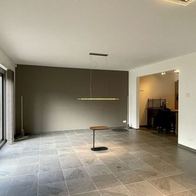 Appartement te huur in Antwerpen voor € 1.250 met 2 slaapkamers - Foto 1