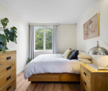 Bright, Private & 400m From The Royal Botanical Gardens - Photo 2