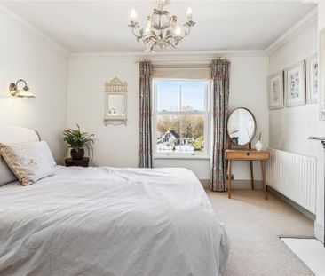 3 bedroom end of terrace house to rent - Photo 4