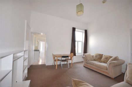 4 bedroom apartment to rent - Photo 2